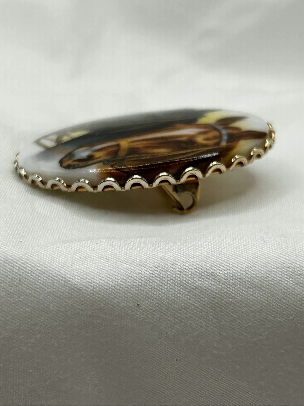 Vintage Equestrian Horse Portrait Brooch Pin Oval Porcelain Cabochon
